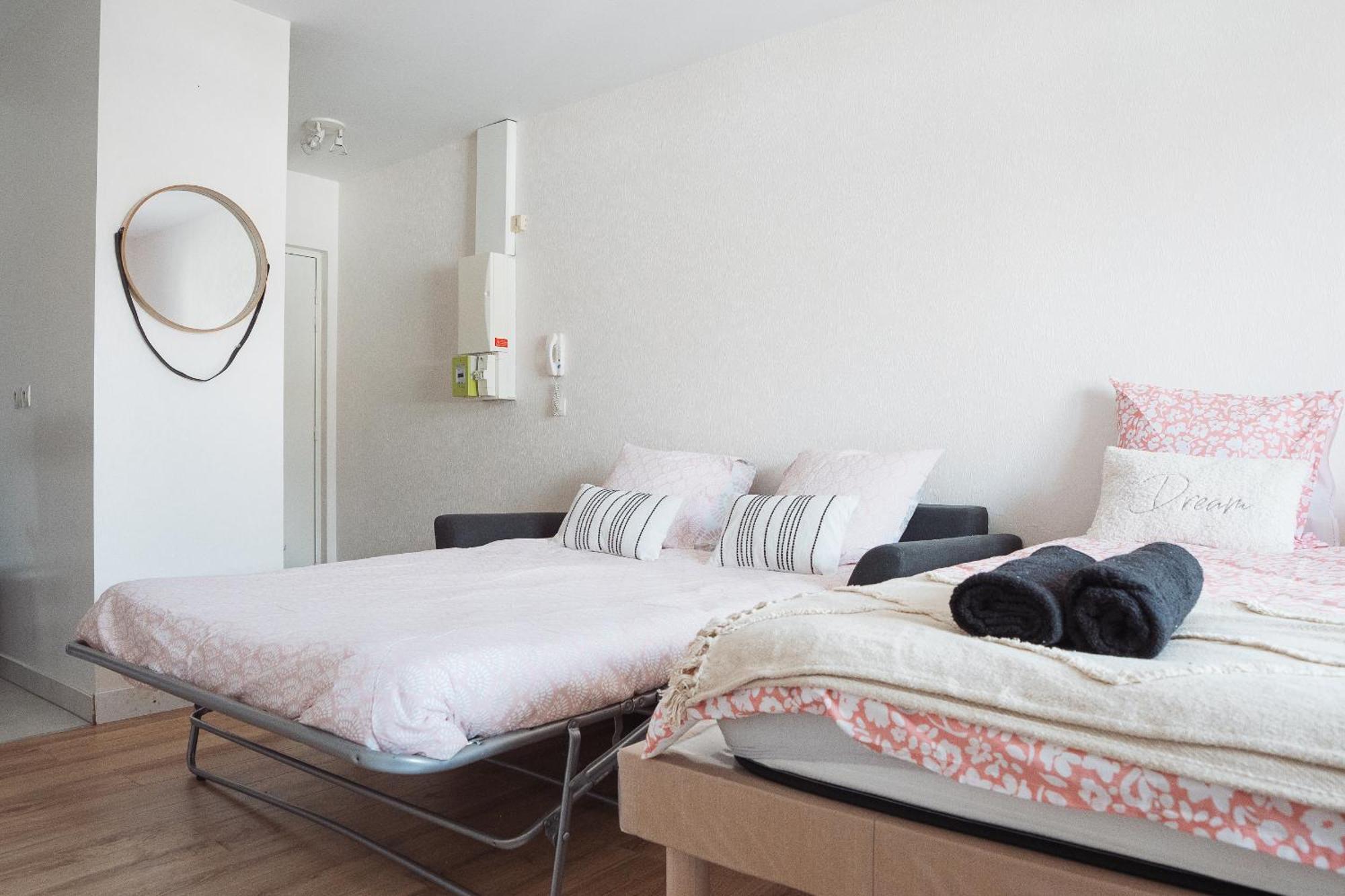 Cosy Studio Entre Paris Et Disneyland Paris Apartment Esbly Exterior foto